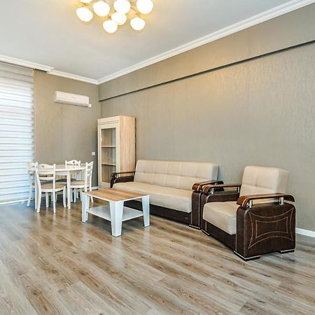 Luxury 2 Room Apartment In The Center 바쿠 외부 사진