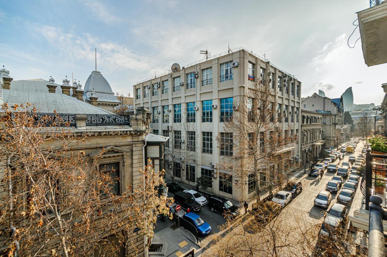 Luxury 2 Room Apartment In The Center 바쿠 외부 사진