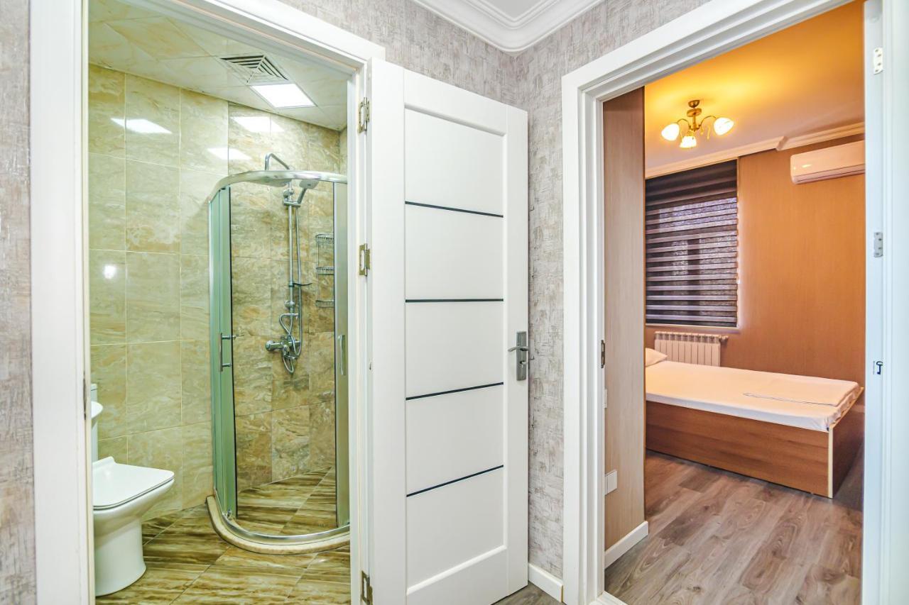 Luxury 2 Room Apartment In The Center 바쿠 외부 사진